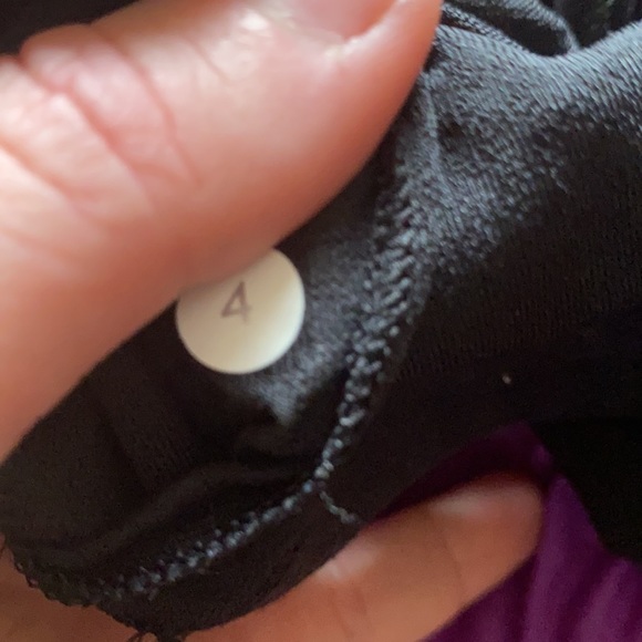 Lululemon workout tank - Picture 4 of 4